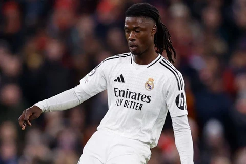 "قد يغيب 3 أسابيع".. ريال مدريد يعلن إصابة كامافينجا